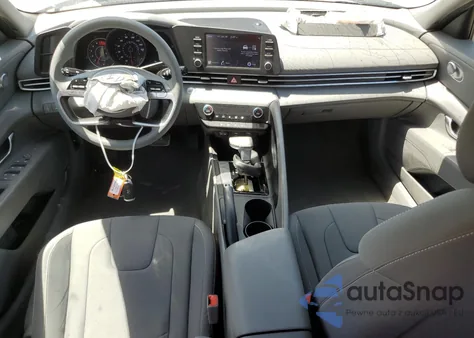 2023 Hyundai Elantra Sel z USA, uszkodzony, nr VIN KMHLM4AG8PU443838